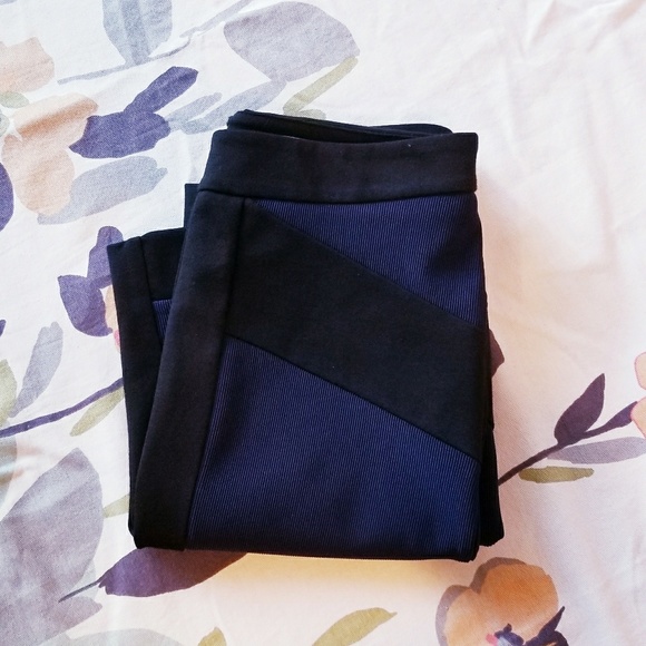 BCBG Ribbed Bodycon Skirt - Picture 4 of 5