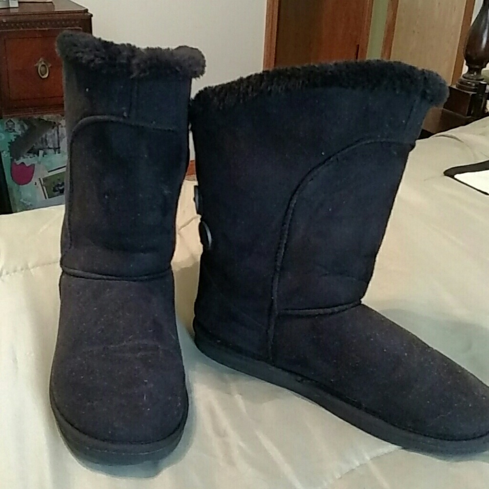 Black hotcakes Boots.