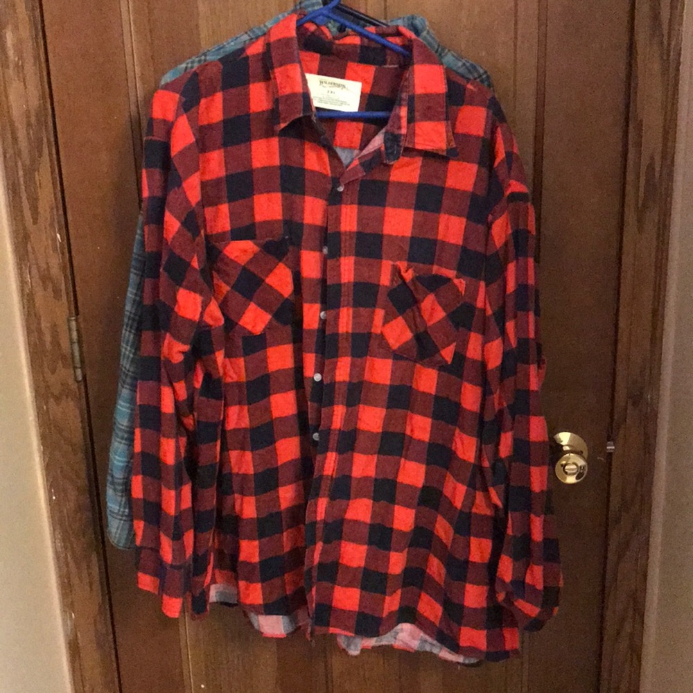 2 2XL wilderness button down shirts