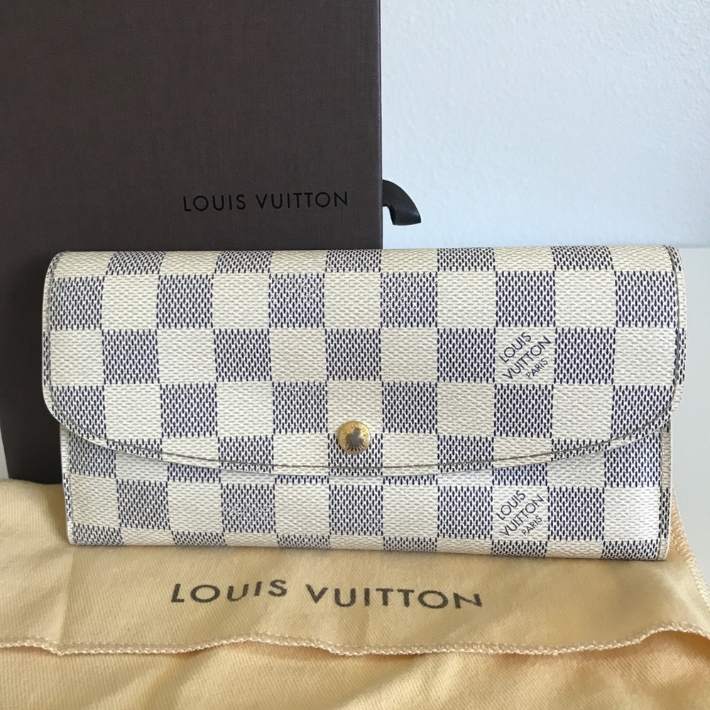 Louie Vuitton Damier Azur Emilie Wallet