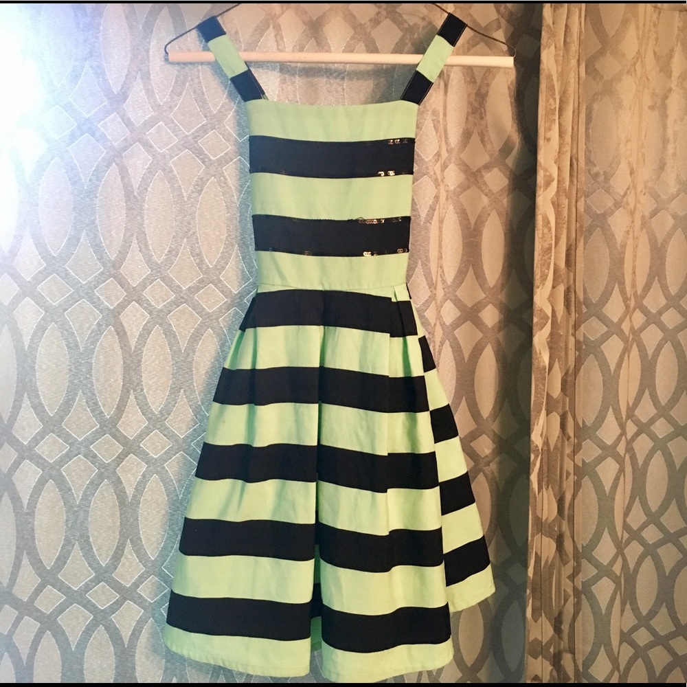 Girls size 10 Black & Mint Dress