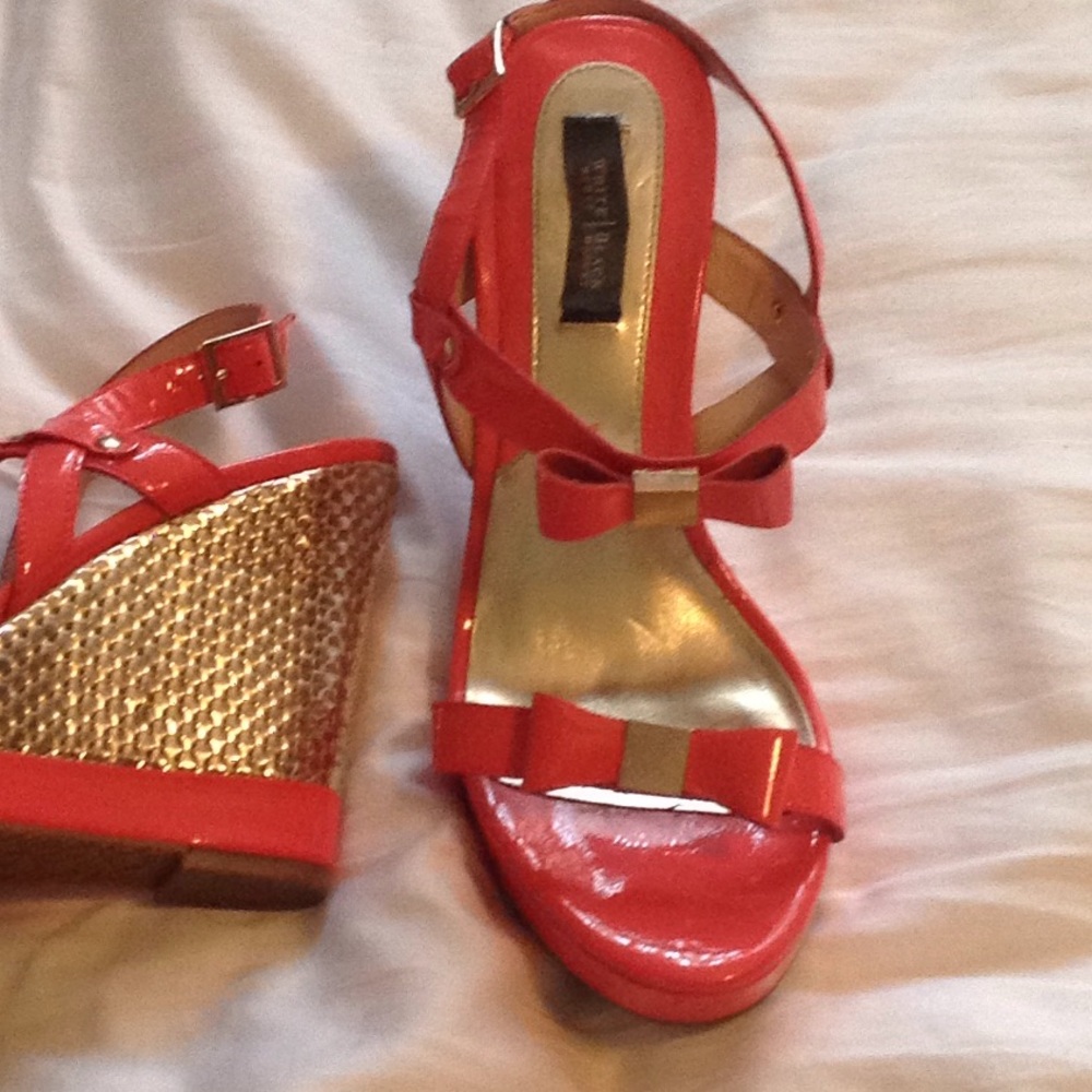 Peach strappy sandals