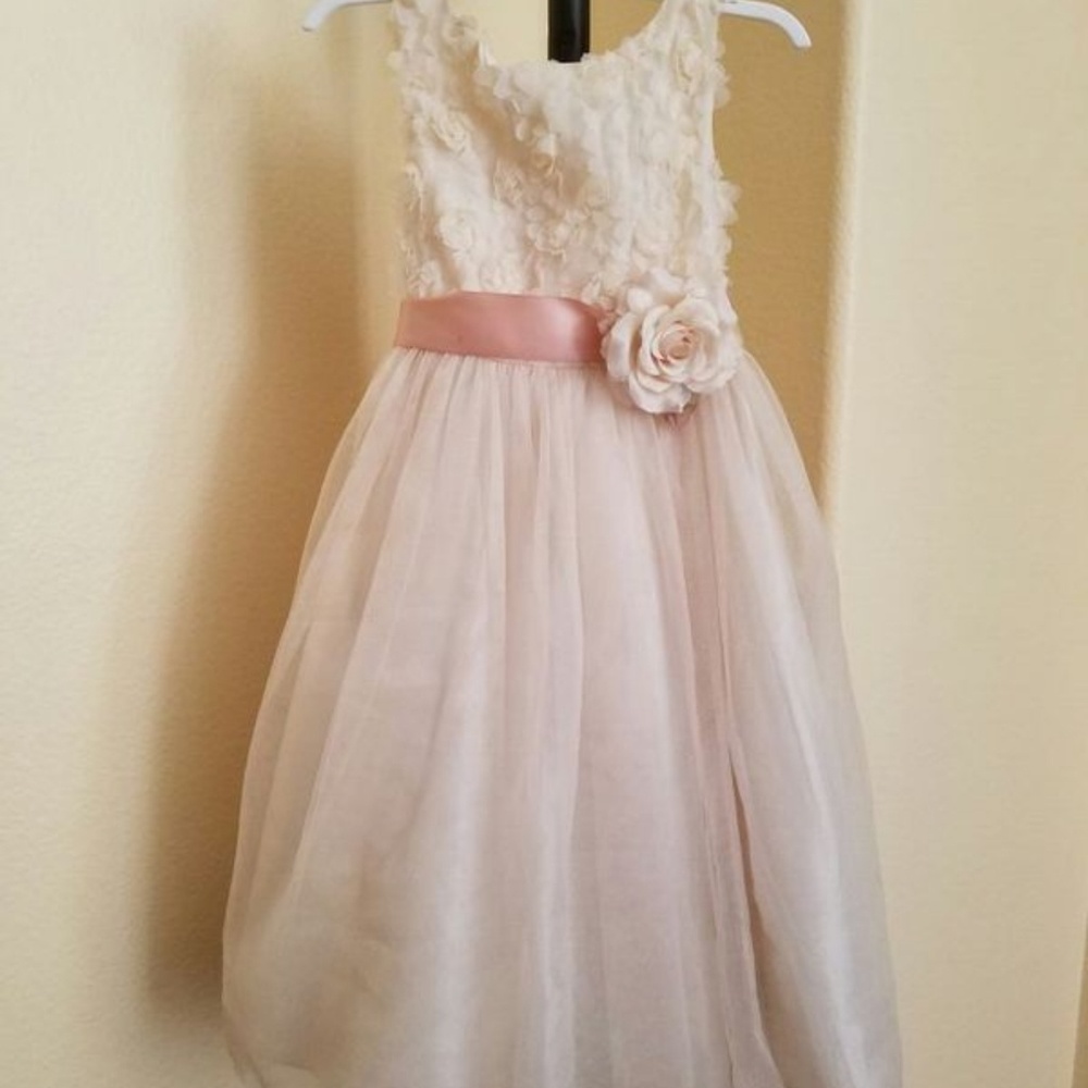 My best kid Flower girl dress size 3/4 (fits 5T)