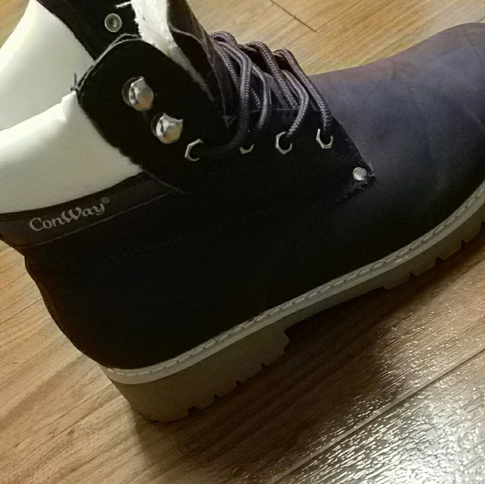 Women's Conway Boots!