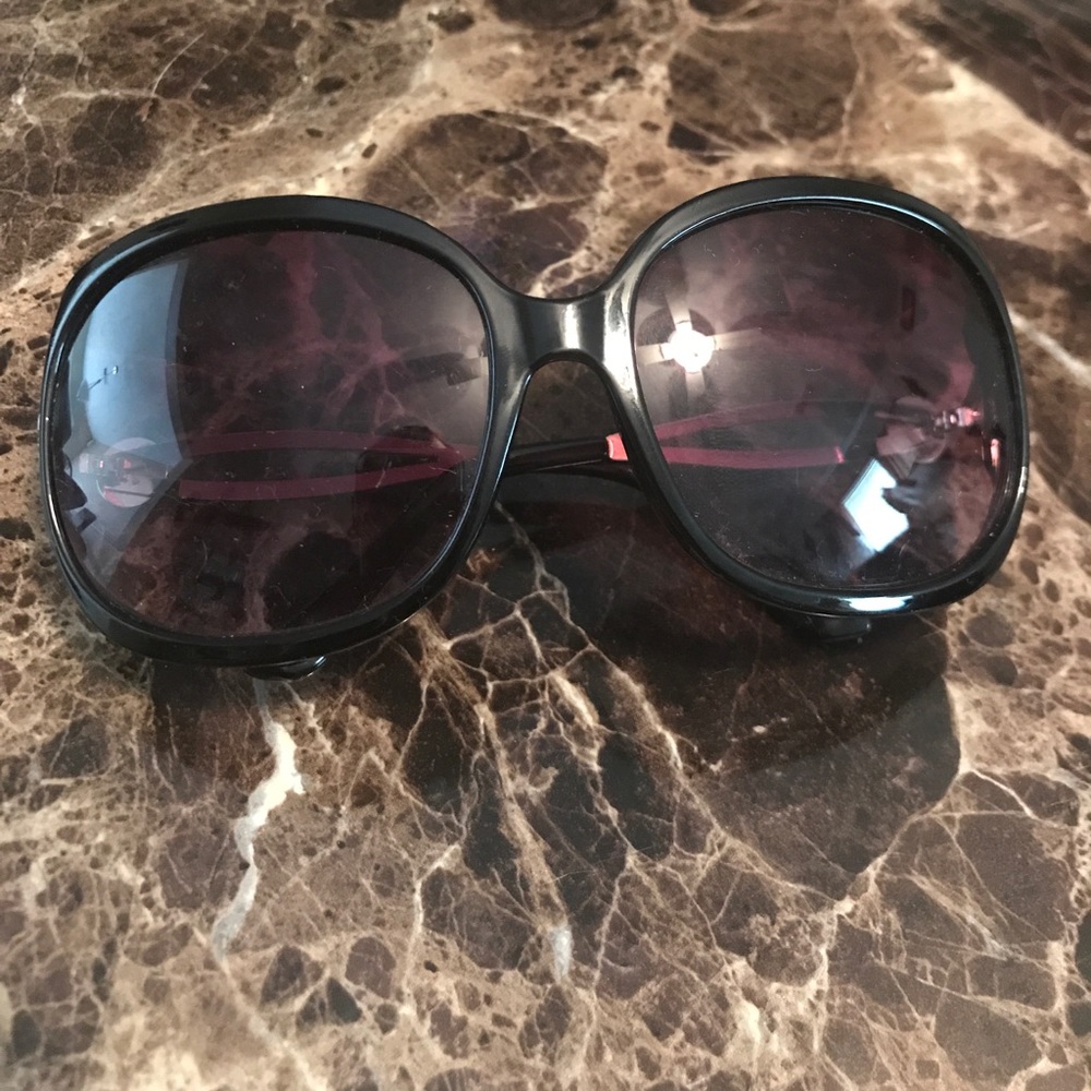 Sold Black and Gold Leopard Sunglasses 😎