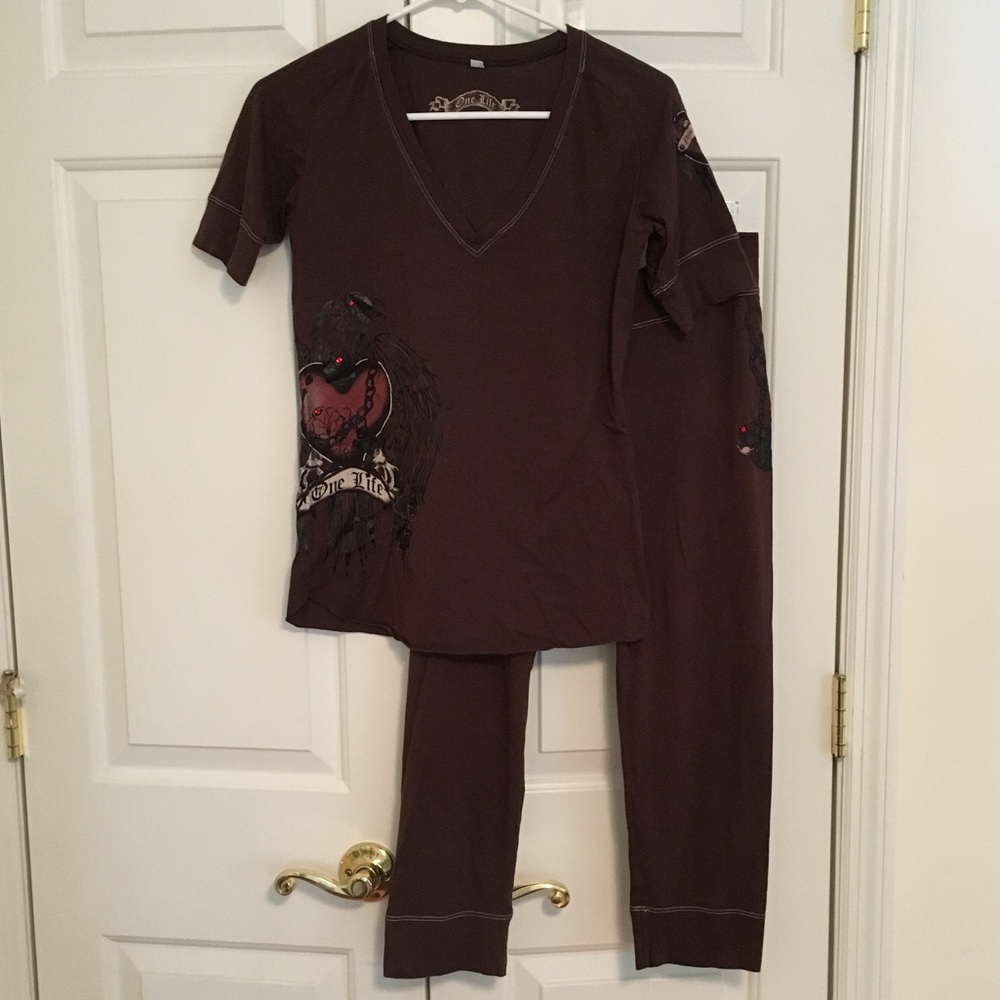 Rock your yoga in this tattoo-licious One Life set