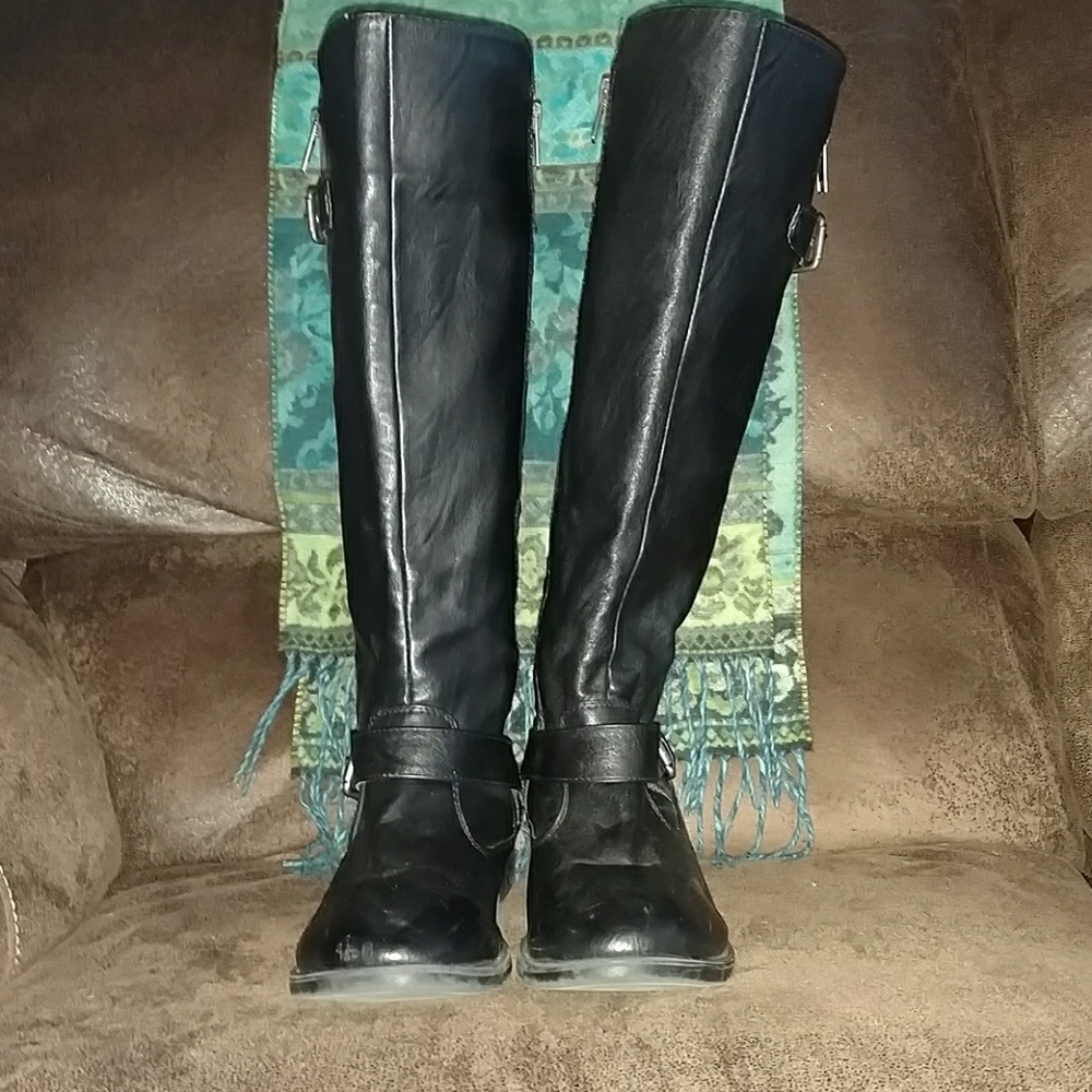 Quilted and studded boots