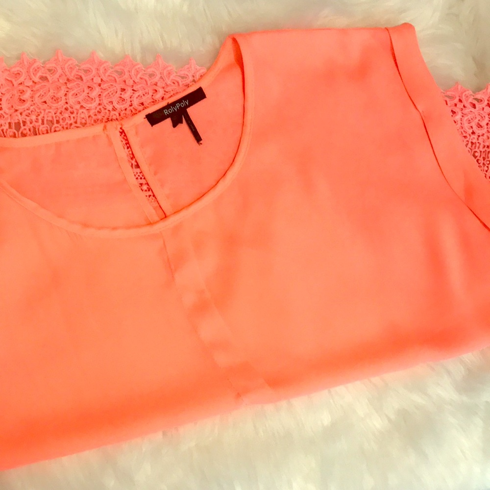 Salmon crop top