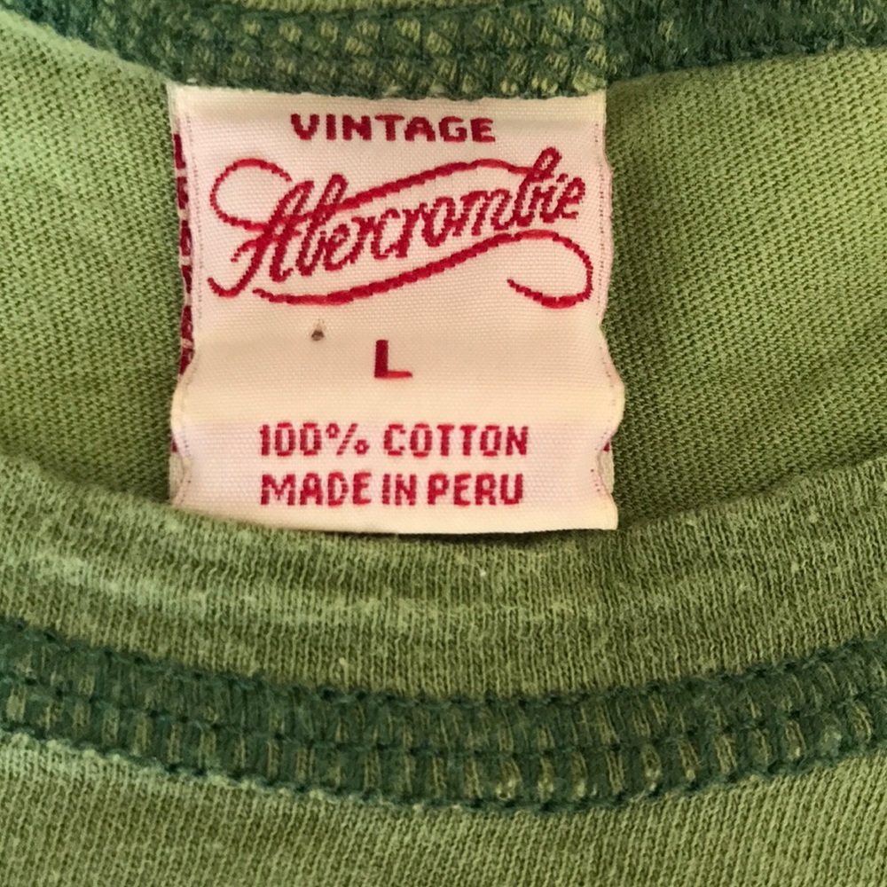 A&F tee. Large. - Picture 3 of 3