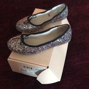 Girls sparkly flats