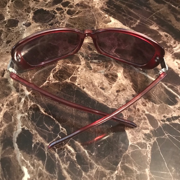 Sold Foster Grant Red Sunglasses 😎 - Picture 3 of 3