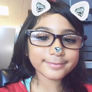 Meet your Posher, Janeth