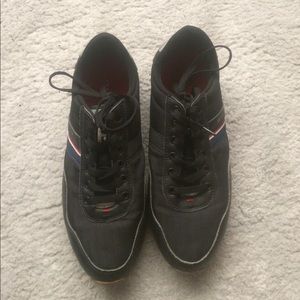 Tommy Hilfiger Vintage lace up sneakers 9/10