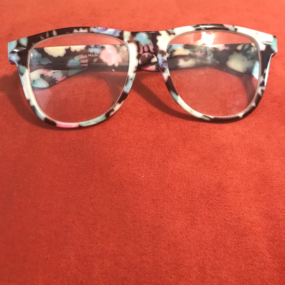 Sold Floral Fashionable Glasses