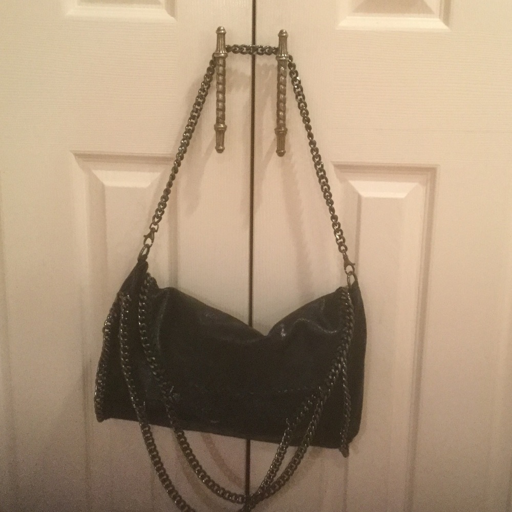 DESIGNER INSPIRED BLACK LTHR/CHAIN DETAIL HANDBAG