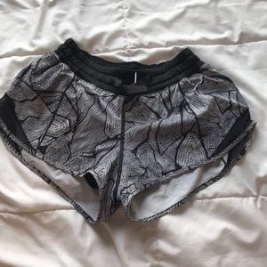 Lululemon Hotty Hot Short