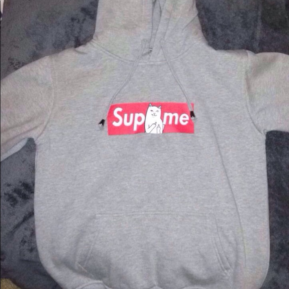 worn one, very comfortable and soft!