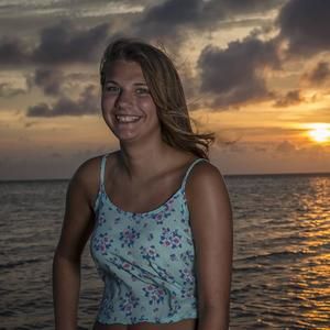 Meet your Posher, Alexaa