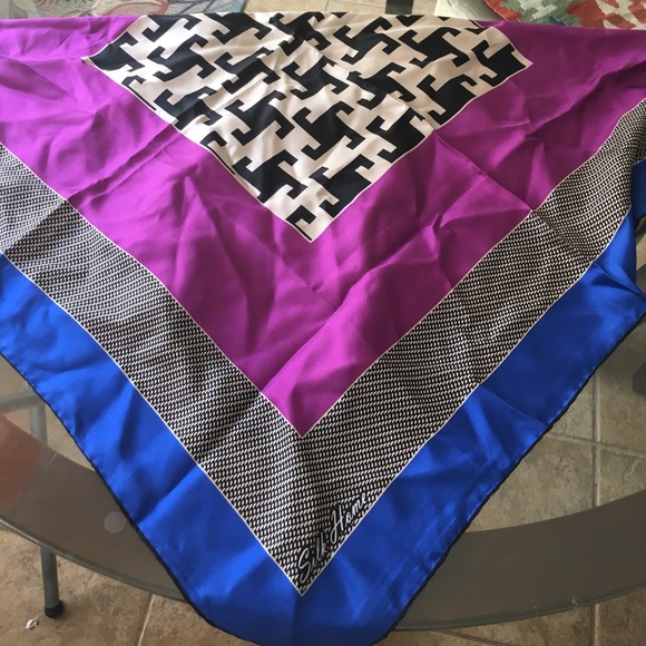 Silk Home %100 Silk Scarf 33x33 New without Tag - Picture 7 of 8