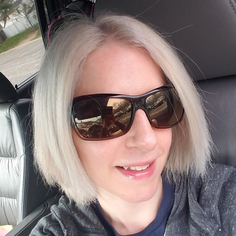 Meet your Posher, Lauren