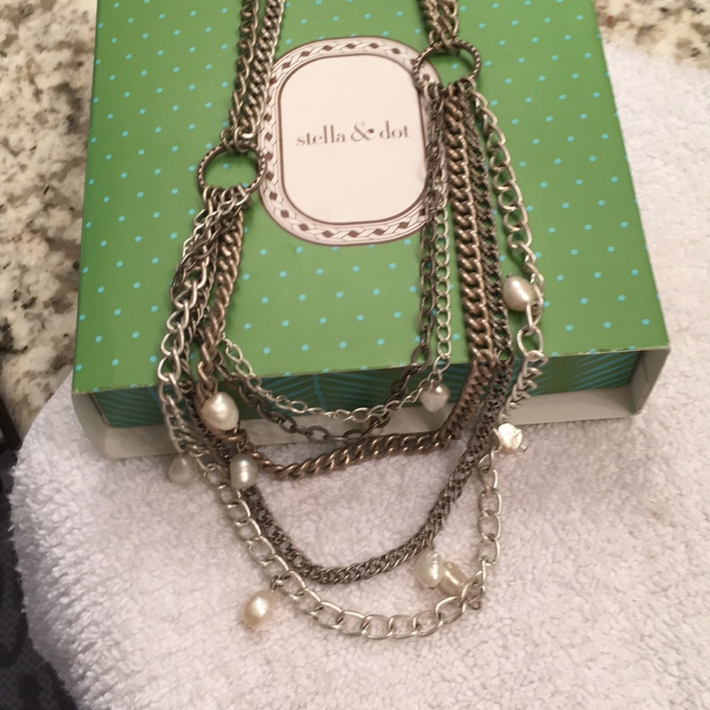 Stella & dot. Silver and pearls.