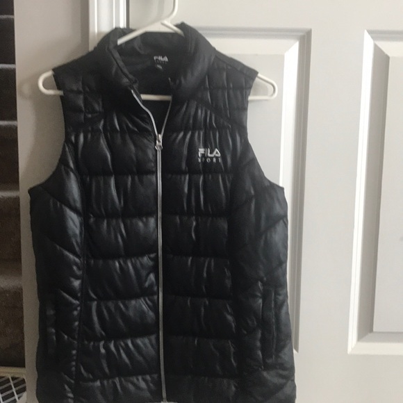 fila womens vest