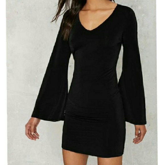 Nasty Gal Dresses & Skirts - Gorgeous 💜 Nasty Gal Bell Sleeve Dress