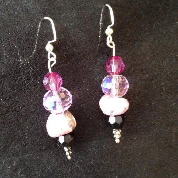 Beautiful hand made earrings! - Picture 1 of 1