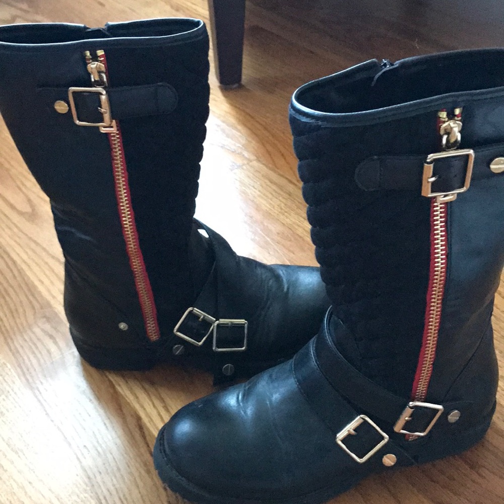 Girls black boots