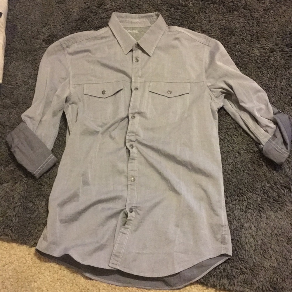 Button Up//Calvin Klein - Picture 2 of 3