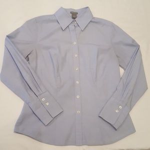 Women's cut Ann Taylor basic blue button-down