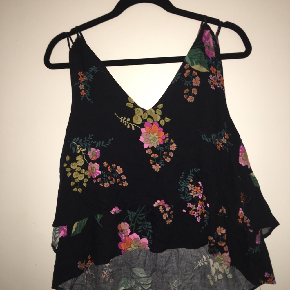 FLORAL TOP - Picture 2 of 4