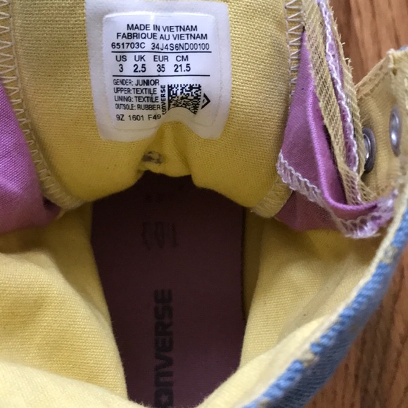 Girls converse shoes - Picture 4 of 4