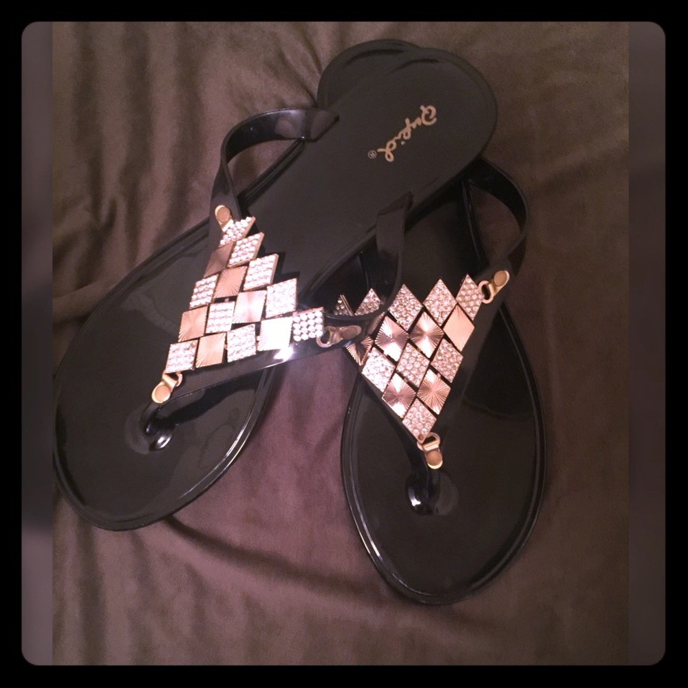 Thong sandals w/ embellishments