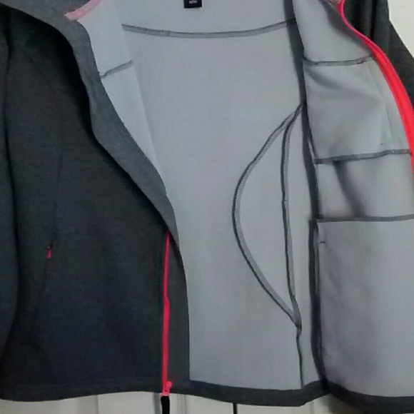 Running Jacket - Picture 6 of 6