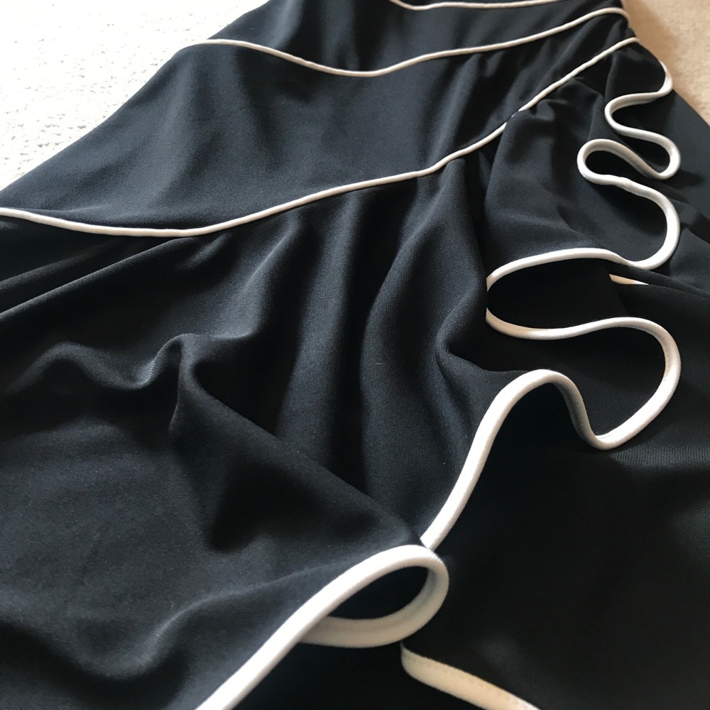 Black/White Halter Dress Niki Livas - Picture 3 of 4