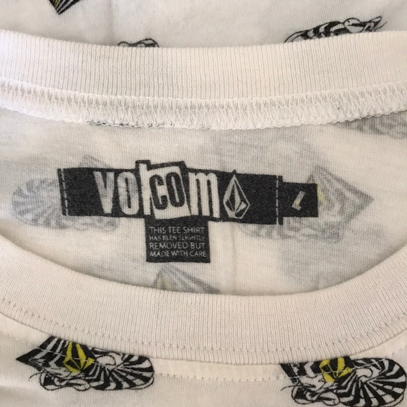 Volcom casual tee. - Picture 2 of 3