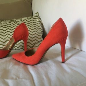 Merona size 8 heels,  only been worn once.