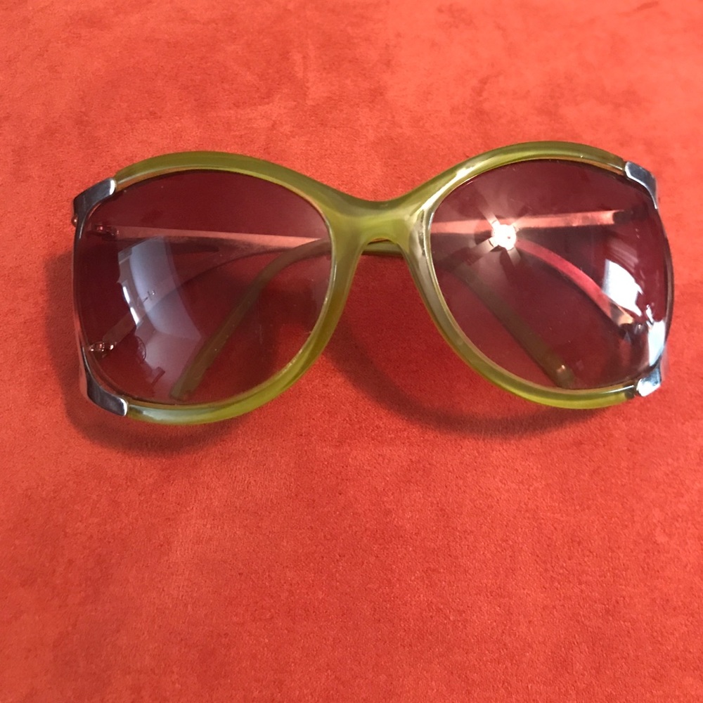 Sold Green and silver sunglasses 😎