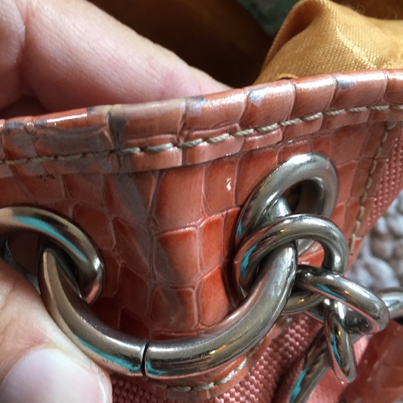 Kathy Van Zeeland Peach Shoulder Bag Large Vinyl - Picture 8 of 8