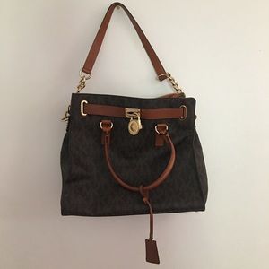 *AUTHENTIC* MK PURSE