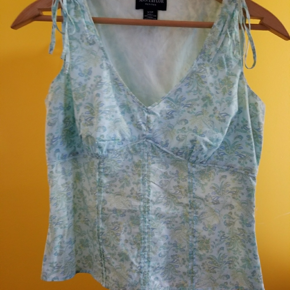 Ann Taylor Super Cute Summer Top🌞😎