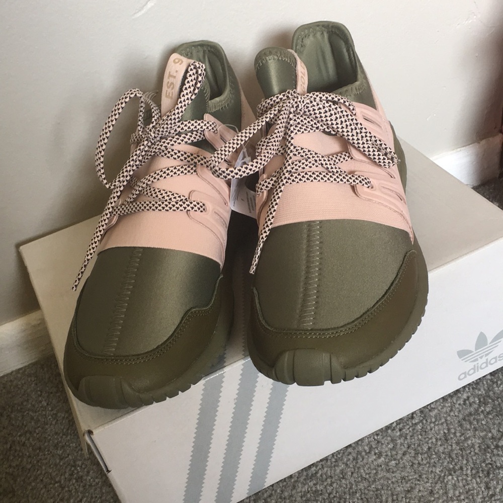 Adidas Tubular Radial