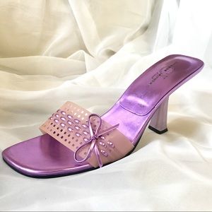 CHINESE LAUNDRY Open Toe Sandals w/ Bow Detail