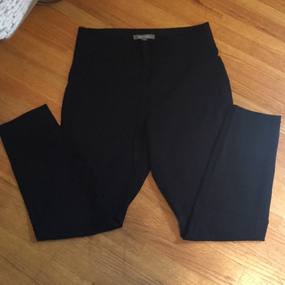 Daisy Fuentes slimming black pants