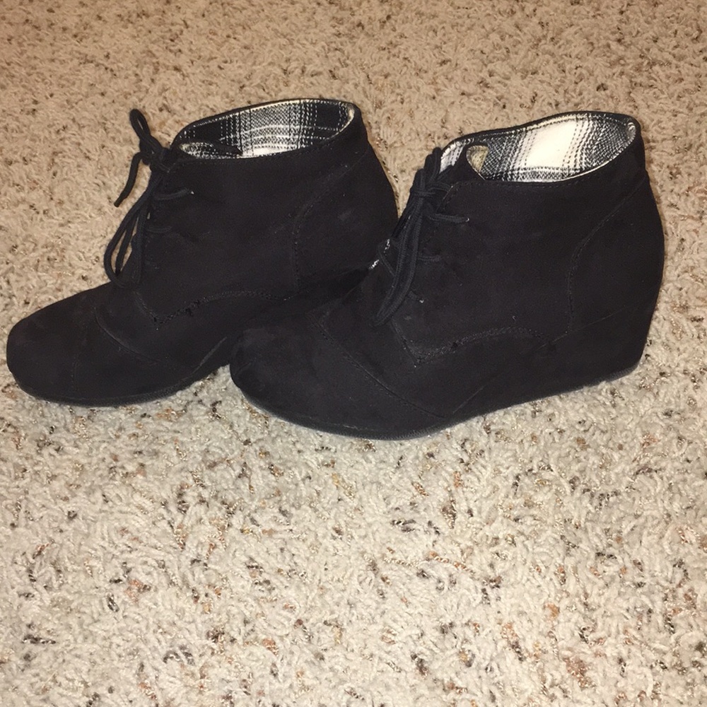 Black lace up bootie heels