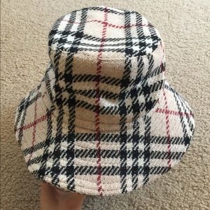 Authentic Burberry wool hat size M