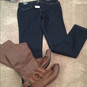 LOFT modern skinny jeans Great condition!