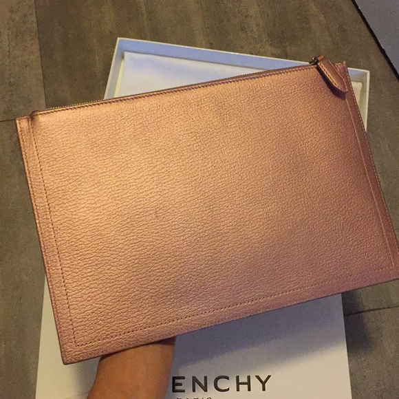 *SOLD* GIVENCHY Antigona Zipper Pouch/Clutch - Picture 3 of 5