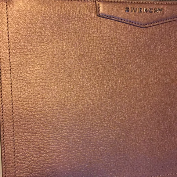 *SOLD* GIVENCHY Antigona Zipper Pouch/Clutch - Picture 4 of 5